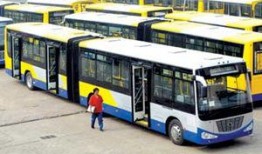 娱乐吃瓜酱公交车,揭秘明星幕后趣事