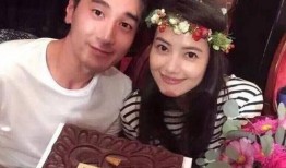 为了吃瓜她进入娱乐圈,她勇敢踏入娱乐圈，开启璀璨星途