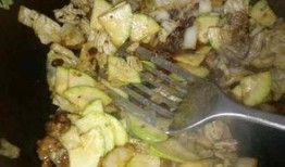 娱乐吃瓜酱东北菜,吃瓜酱带你领略地道东北菜的魅力